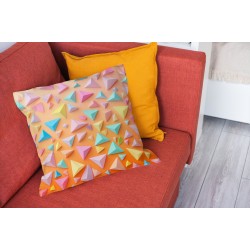 Perna decorativa Geometric triangles in a variety of bright