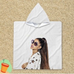 Poncho cu gluga Ariana Grande Star