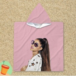 Poncho cu gluga Ariana Grande